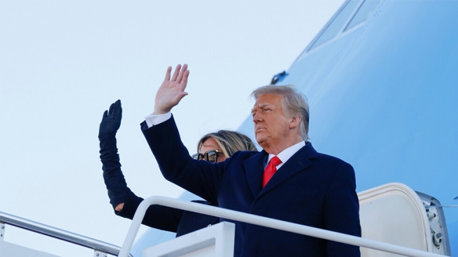 سی ئێن ئێن: ترەمپ نامەیەك بۆ بایدن جێھێشتووە لە كۆشكی سپیدا