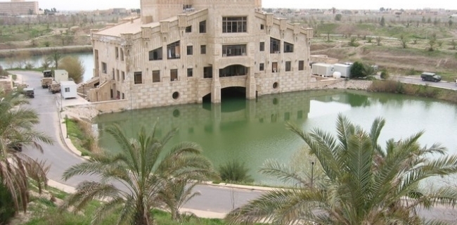  دوو فڕۆكه‌ى به‌ریتانى كۆشكێكى 