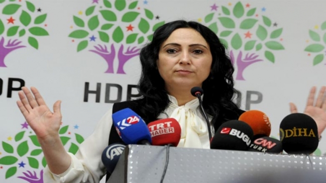 يوكسه‌كداغ پشتيوانى بۆ رۆژنامه‌ى ئۆزگور گونده‌م ده‌ربڕى