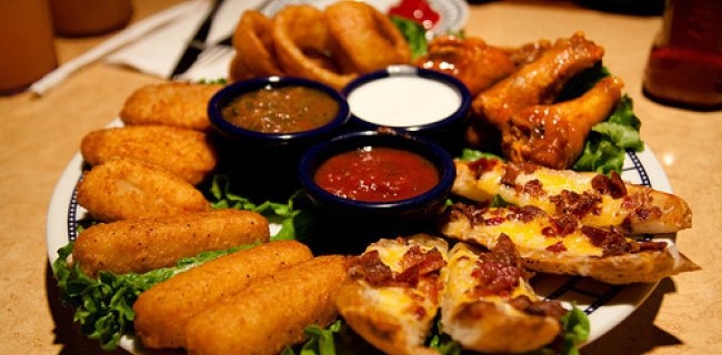  ئەو 10 مادە خۆراكیەی دوای ماوەی بەسەرچوونیشیان ئاساییە بەكاری بێنی