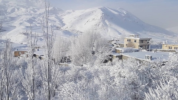 	 حاجی ئۆمەران.. لە دیوی ئێران وەك پێویست ڕێگەوبانەكان خاوێن نەكراونەتەوە
