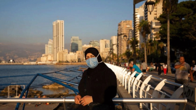 بەهۆی كۆرۆنا وڵاتێك بەتەواوەتی دادەخرێت