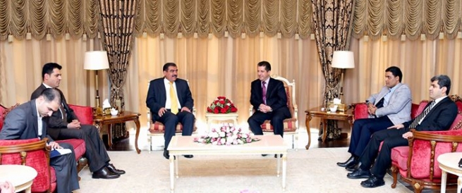 مه‌سرور بارزانی پێشوازی له‌ تیمی پزیشكانی نه‌خۆشخانه‌ی مه‌یدانی ئوردن له‌ هه‌رێمی كوردستان ده‌كات