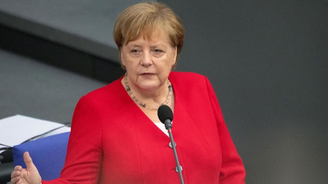 مێركڵ: هه‌ڵگرتنی سزاكانی سه‌ر ئێران به‌ر له‌ دانوستانه‌كان كارێكی درووست نییه‌