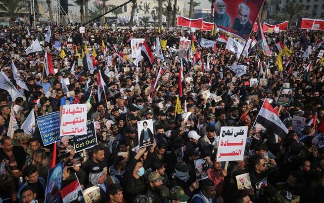 بەشێک لە لایەنگرانی حەشدی شەعبی: گەورە و بچووک ئامادەین چەک هەڵگرین