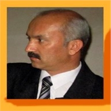 محه‌مه‌د كوردۆ، له‌ قاوه‌خانه‌ی كلتووری شیعر ده‌خوێنێته‌وه‌