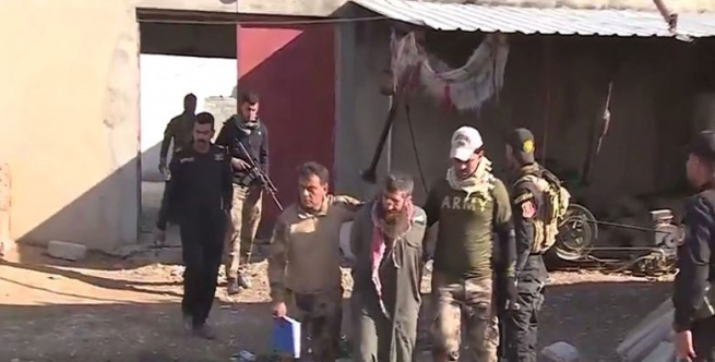  گرتنی چه‌كدارانی داعش له‌ لایه‌ن سوپای عێراقه‌وه‌ ببینه‌