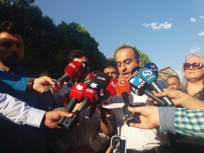  مامۆستایانی ناڕازی لە سلێمانی ھەڕەشەی خۆپێشاندان دەکەن 