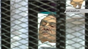 موبارەک و وەزیری ناوخۆ، تاهەتایە زیندانی دەکرێن