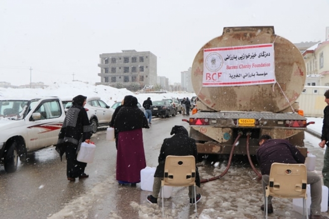 ده‌زگاى خێرخوازیی بارزانى نه‌وت به‌سه‌ر 650 خێزاندا دابه‌ش ده‌كات
