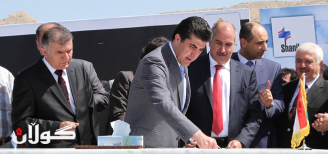 نێچيرڤان بارزانى له‌ دهۆك به‌ردى بناغه‌ى نه‌خۆشخانه‌يه‌كى شێرپه‌نجه‌ى دانا و نه‌خۆشخانه‌يه‌كى چاوى كرده‌وه‌.