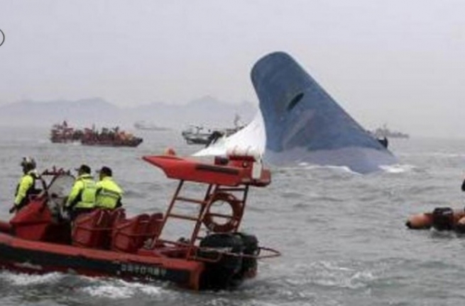  نوقمبوونی کەشتییەکی عێراقی خنزکانی 20 کەسی لێ کەوتەوە 