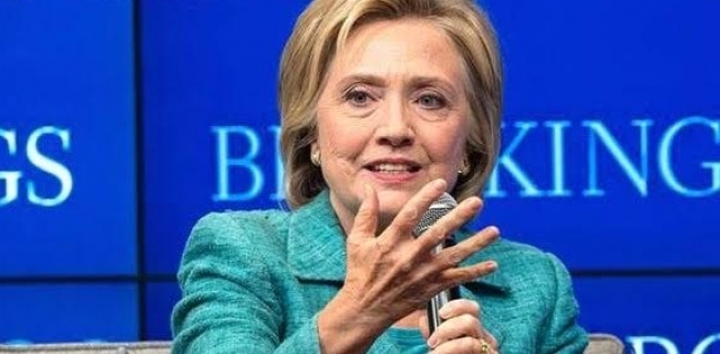  نووسه‌رێكی دیاری توركیا هیلاری كلنتۆن به‌ گوله‌نچی تۆمه‌تبار ده‌كات 