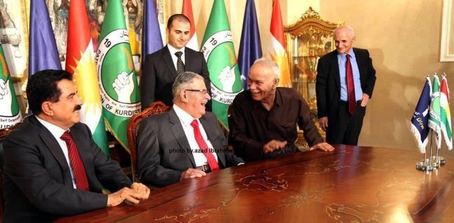 بۆ پێكهێنانی حکومەتی یەكێتی و گۆڕان ، سەرۆكی فراكسیۆنی یەكێتی داوای كشانەوە لە حكومەت دەكات
