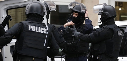 فه‌ڕه‌نسا؛ به‌تۆمه‌تی‌ هه‌وڵدان بۆ ئه‌نجامدانی‌ كرده‌وه‌ی‌ تیرۆریستی‌ سێ ژن ده‌ستگیركران