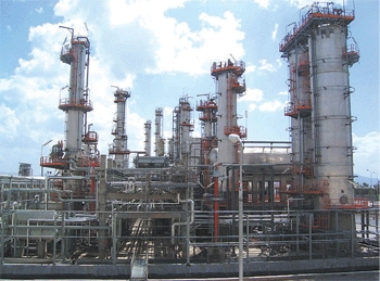 ئێران نەوتەکەی بایکۆت بکرێت، ناهێڵێت دڵۆپێک نەوت به‌ ته‌نگه‌ی هۆرمزدا ڕه‌ت ببێت