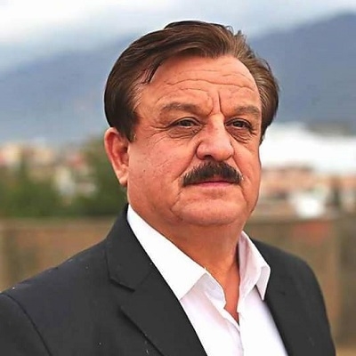 نیازی حەمەعەزیز: لە دوای ڕاپەڕینەوە زۆر شت دەبێ شانازیی گەورەی پێوە بکەین