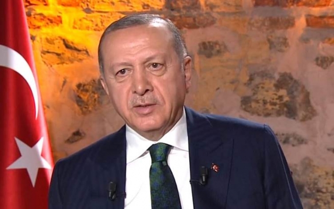 ئەردۆغان: لە مەخمووریش پەکەکە ببینین لێیاندەدەین