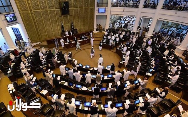 وه‌ك هه‌وڵێك بۆ دامركاندانه‌وه‌ی توره‌یی شه‌قام  په‌رله‌مانی  پاكستان چاو به‌ داواكاری ده‌ركردنی باڵیوزی فه‌ره‌نسا ده‌خشێنێته‌وه‌