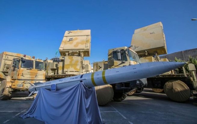 ئێران پەردەی لەسەر جۆرە مووشەکێکی نوێی بالیستی لادا