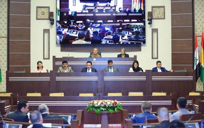 پەرلەمان خوێندنەوەی یەکەم بۆ پێشنیازی دامەزراندنی فەرمانبەرانی گرێبەست دەکات