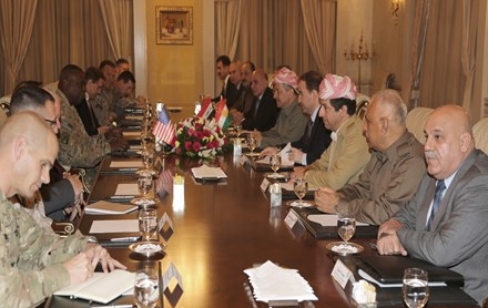سەرۆكی هەرێمی كوردستان پێشوازی لە فەرماندەی فەرماندەیی ناوەندیی هێزەكانی ئەمەریكا دەكات