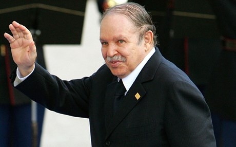  پەرلەمانی جەزائیر لەسەر داوای بوتەفلیقە هەموارکردنەوەی دەستووری پەسندکرد 