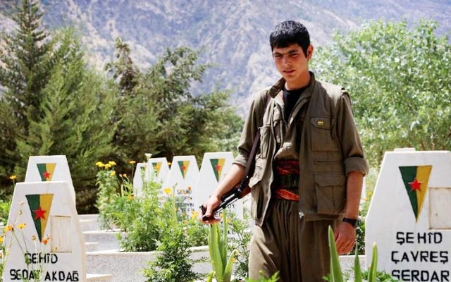 دوو مێردمنداڵی رفێنراوی دەستی پەکەکە: بە ئێمەیان دەگوت خوا نییە تەنھا (ئاپۆ) ھەیە
