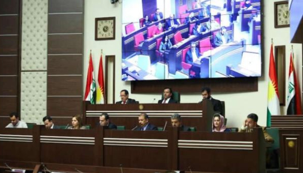 پەرلەمان پرسی پێكهێنانی لیژنەی ئامادەكردنی دەستوور دەخاتەوە بەر باس 