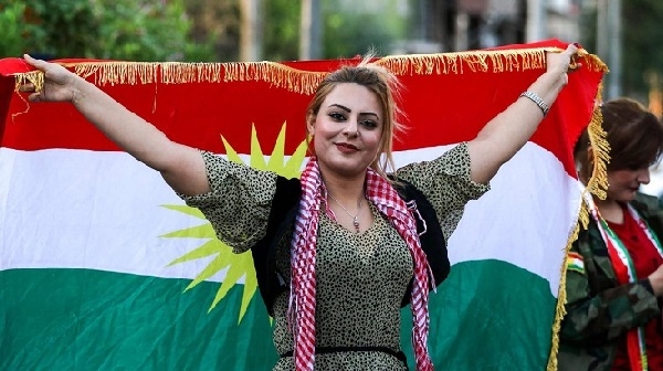 سبەی قوتابیان و دامودەزگا حكوومی و تایبەتەكان جلوبەرگی كوردی دەپۆشن