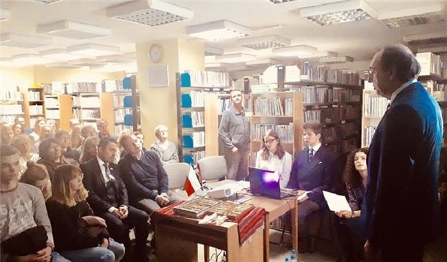 لە پۆڵۆنیا سمینارێك دەربارەی عێراق و كوردستان بەڕێوە چوو