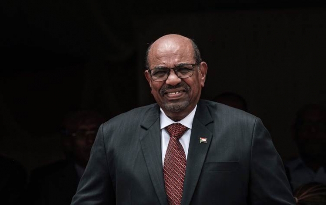 سەرۆکی پێشووی سوودان رادەستی دادگای تاوانەکانی جەنگ لە لاهای دەکرێت