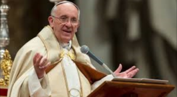 پاپا فرانسیس هانى سه‌ركرده‌كانى وڵاتانى ئیسلامى دا ئیدانه‌ى تیرۆر بكه‌ن