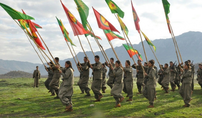  پەرلەمانتارێک: پەکەکە لە هەندێک سنووری هەرێمی کوردستان بازگەی زۆری داناوە 