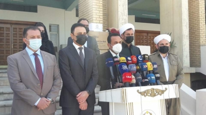 پارێزگارى هەولێر ماسک و بەرماڵى بەسەر مزگەوتەکانى هەولێردا دابەش کرد