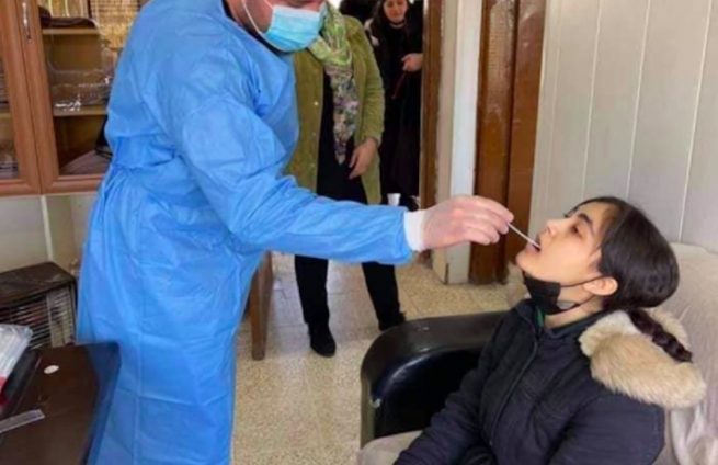 تیمە تەندروستییەکان لە ناوەندەکانی خوێندن پشکنینی کۆرۆنا بۆ قوتابیان دەکەن