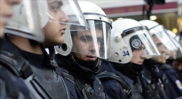 پۆلیسی توركیا هه‌ڵیكوتایه‌ سه‌ر چه‌ند كۆمپانیایه‌كى سه‌ر به‌ گروپى گیوله‌ن