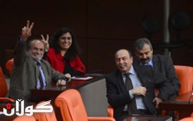  مانگرتنی پەرلەمانتارەكانی هەدەپە بەردەوامە 