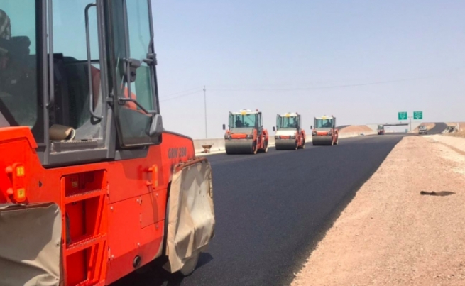 پارێزگاری هەولێر: پڕۆژەی نۆژەنکردنەوە و دروستکردنی ڕێگاوبان نەوەستاوە و كاركردن تیایاندا بەردەوامه