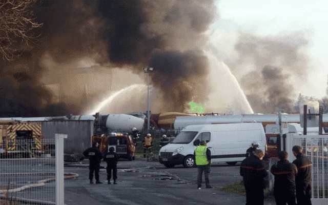 لە فەرەنسا دوو تەقینەوە لە کارگەیەکی دروستکردنی کەرەستەی مەترسیدار روویاندا