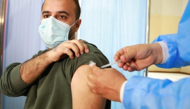 هاووڵاتییان لەبارەی وەرگرتنى ڤاكسينی كۆرۆنا ئاگادار دەکرێنەوە