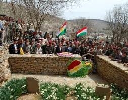 ١١١کوردی رۆژئاوای کوردستان بەپیادە بەرەو مەزاری نەمران بەڕێکەوتن 