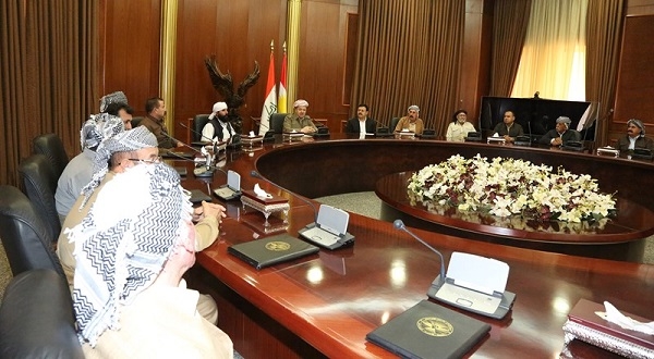 سەرۆك بارزانی لەگەڵ كەسایەتی و نوێنەرانی گوندە تازە ئازادكراوەكانی كاكەییەكان كۆبۆوە