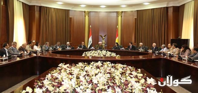 بارزانی داوا دەکات لایەنەکان وەک نوێنەری نەتەوەی کورد کار بکەن نەک وەک نوێنەری حزب و لایەنە سیاسییەکان 