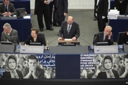 خەڵاتی ساخارۆف به‌خشرایه‌ نەسرین ستوده‌‌و جەعفەر پەناهی