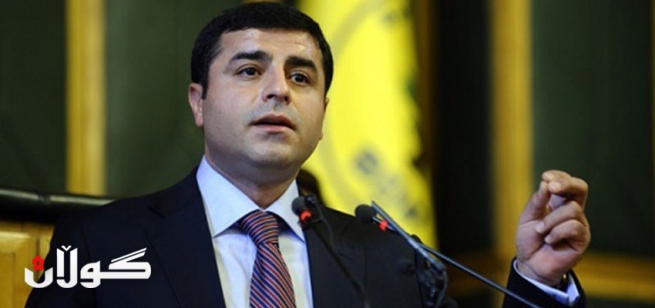 سەلاحەدین دەمیرتاش: ئەو هێرشانە كاریگەرییان لە سەر قۆناغی چارەسەر كردن نییە