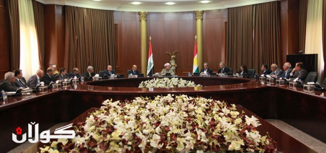 سەرۆكی هەرێمی كوردستان لەگەڵ ئەندامانی لیژنەی پێداچوونەوەی پڕۆژەی دەستوور كۆده‌بێته‌وه‌