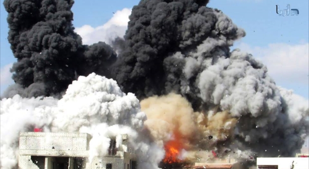 له‌ هێرشێكى فرۆكه‌كانى رژێمى سوریا به‌ به‌رمیلى بۆمبرێژكراو 6 كه‌س كوژران