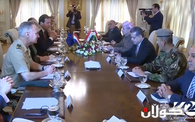 سەرۆك بارزانی و شاندەكەی ھۆڵەندا لە كۆبوونەوەدان