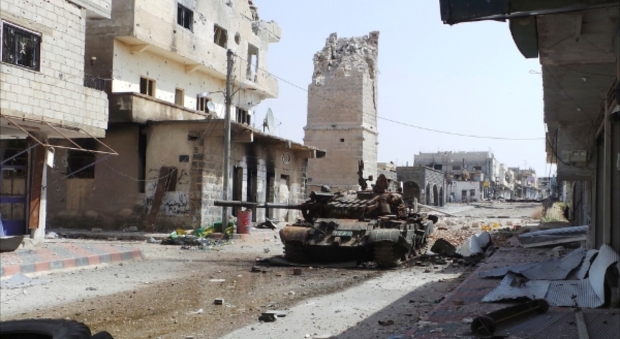 له‌سوریا بۆردومان و شه‌ڕ و پێكدادان به‌رده‌وامیی هه‌یه‌